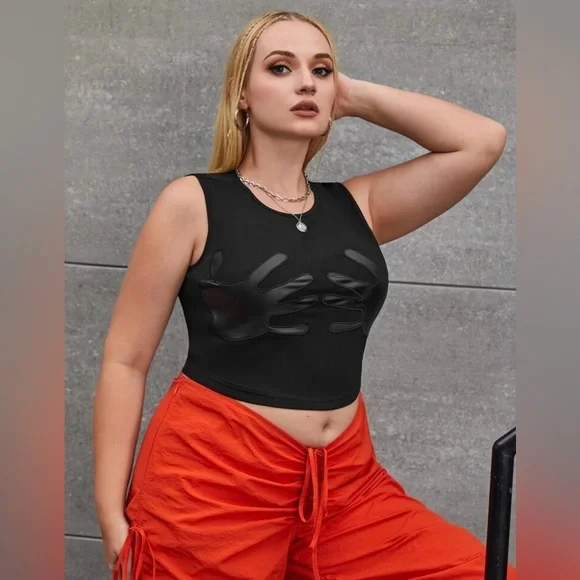 Black Crop Top - Picture 4 of 5